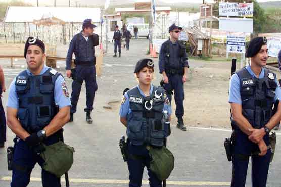 4 Puerto Rico cops suspended amid probe