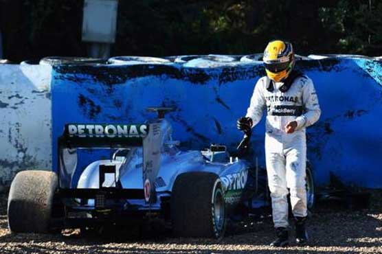 Hamilton has high-speed crash at Jerez testing