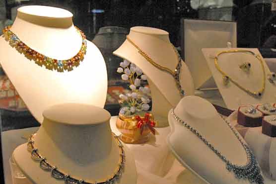Two international jewel thieves face trail 