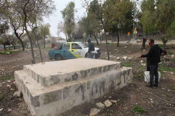 Extremist Jews vandalise Muslim cemetery 