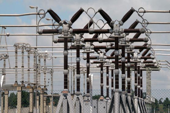 لاہور:مسلسل بارش کے باعث 70فیڈر ٹرپ ،مختلف علاقوں کو بجلی کی فراہمی بند