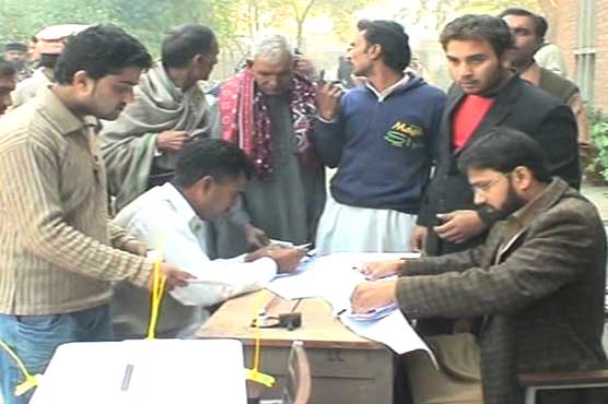 Voting for Vehari, Thatta, Dadu by-polls begins