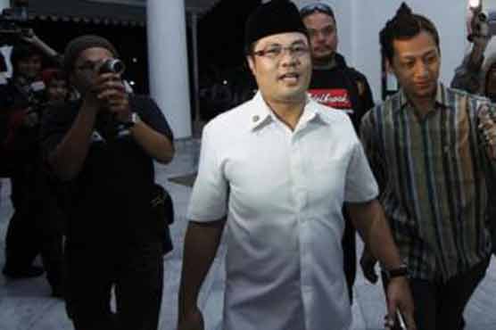 Indonesia official fired after brief marriage with teen 