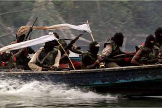 Pirates kidnap six foreigners for ransom