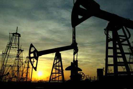 Oil drops on commodities sell-off, stocks retreat