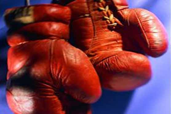 Amatuer boxer dies days after collapsing 