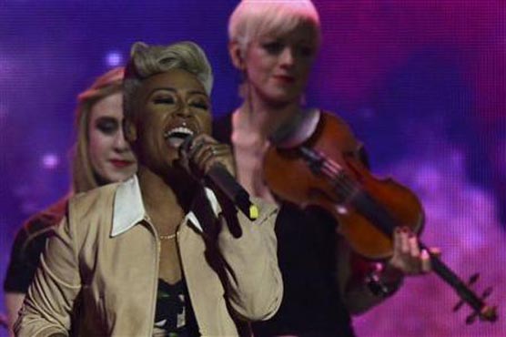 Singer Emeli Sande wins BRIT awards