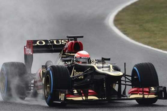 Lewis Hamilton sets pace on last day of testing