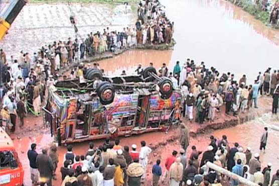 Death toll in Peshawar bus crash rises to 19