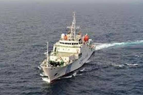 Japan says more China ships in disputed waters 