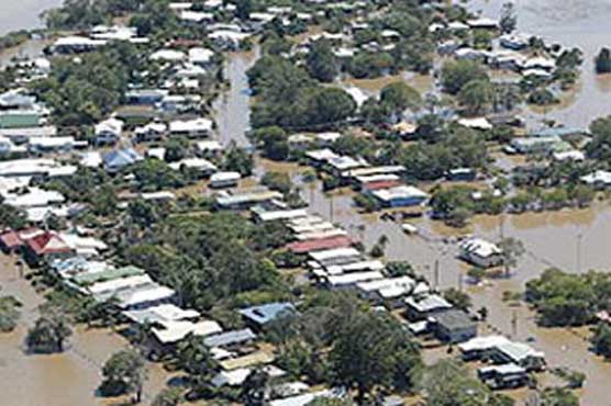 Thousands isolated by Australian floodwaters 