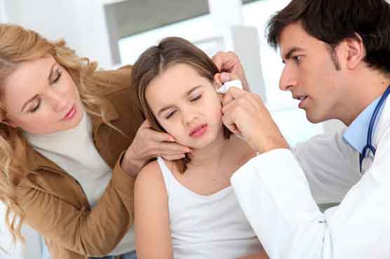 Kids with ear infections may not need antibiotics: study
