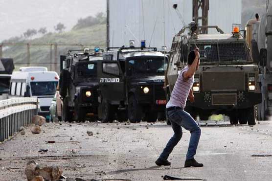 Gaza militants fire rocket into Israel  