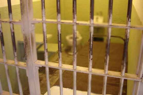 Two Palestinian prisoners end hunger strike 