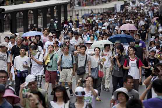 Thousand to march against Hong Kong leader