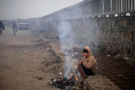 More than 100 dead as cold snap hits India 