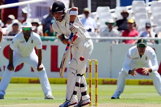 NZ fight back but South Africa closes in on win