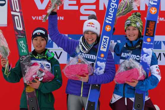 Takanashi retains lead after runners-up finish