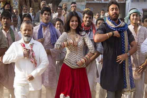 Reviewers laud Matru Ki Bijlee Ka Mandola 