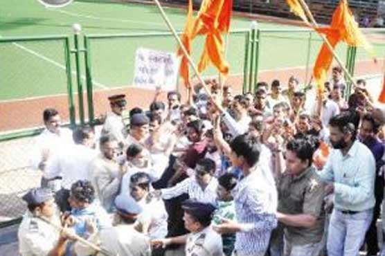 Shiv Sena protests against Pakistan players in IHL