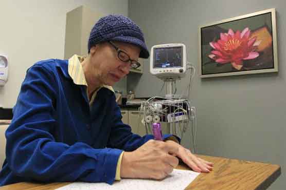 Testing brain pacemakers to zap Alzheimer's damage