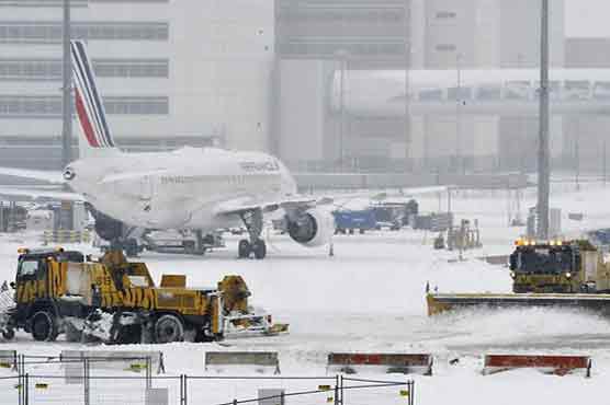 Snowfall causes travel chaos across Europe 
