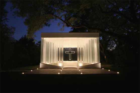 Gangsters rob priests of church donations