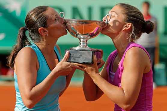 Italian pair win Australian Open doubles title 