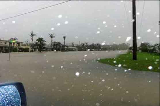 3 dead, dramatic rescues in Australia