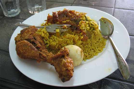 Eating hot food in plastic plates injurious to health: research
