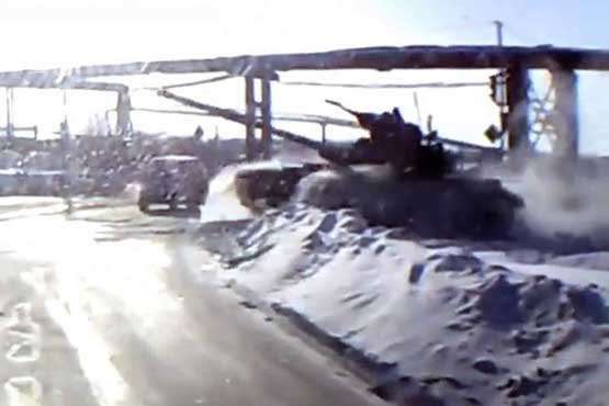 Speedy tank astonishes Russian motorist