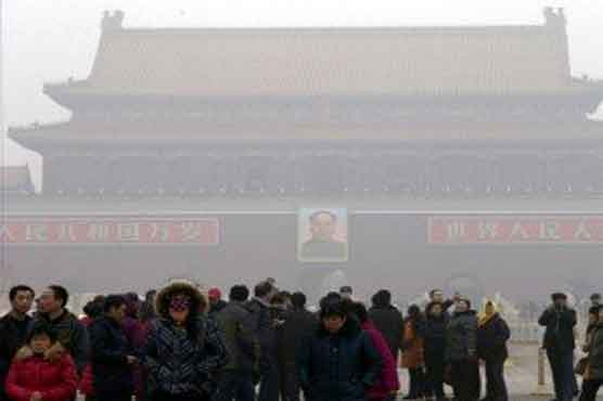 Beijing plunges into toxic smog again