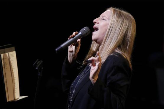 Barbra to sing at Oscars for first time in decades