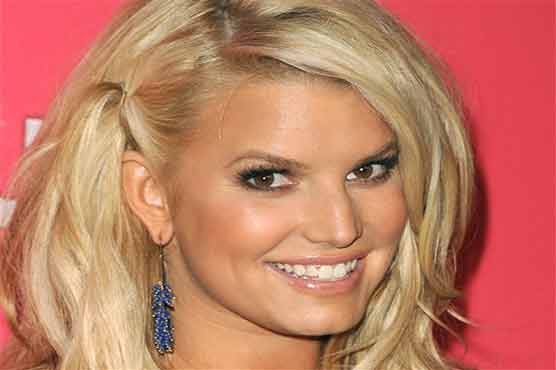 Jessica Simpson gives birth to boy, named Ace