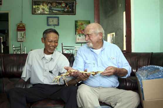 Humerus reunion: Doc returns Vietnamese vet's arm  