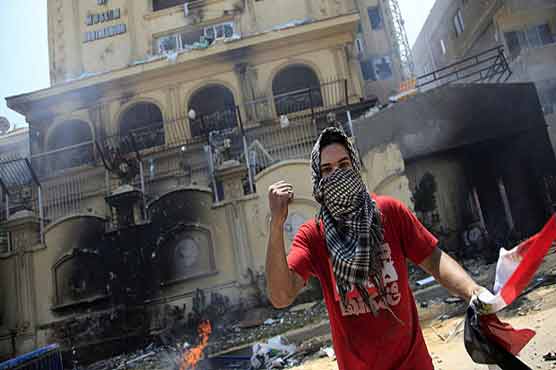 Canada closes embassy in Cairo