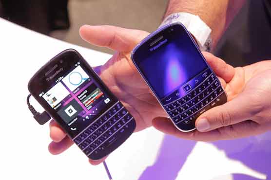 BlackBerry investors to turn up the heat on management