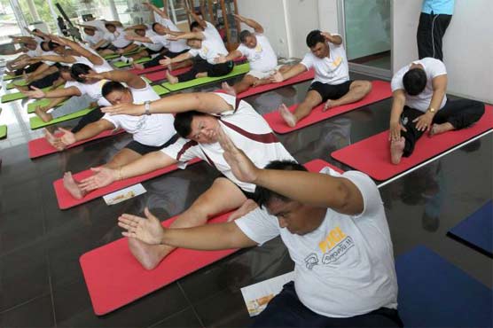 Fat Thai police officers sent to boot camp