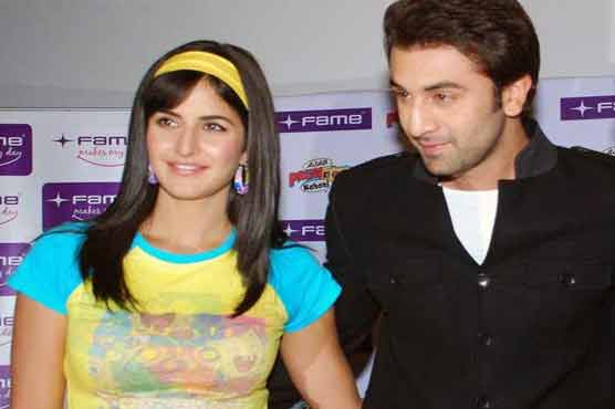 Katrina -Ranbir playing hide-n-seek! 