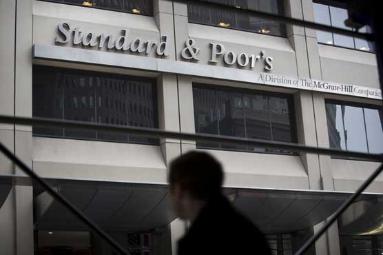 S&P raises outlook on Ireland, cites debt control