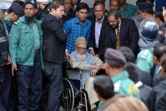 Clashes erupt in Bangladesh ahead of war crime verdict
