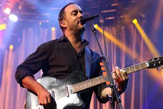 Matthews fans meet him in need of ride to his show