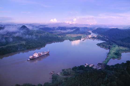 Panama seizes North Korean ship 