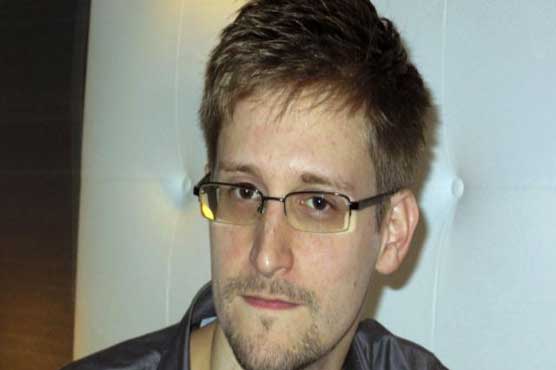 Snowden submits request for asylum in Russia
