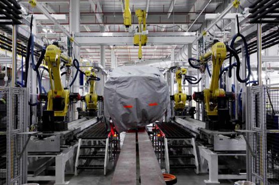 Chrysler to roll out all-new midsize car next year