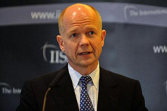 UK FM William Hague arrives in Pakistan 
