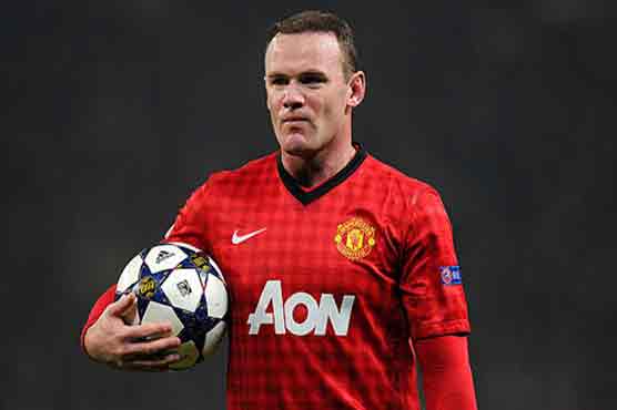 Chelsea bid for United striker Rooney rejected