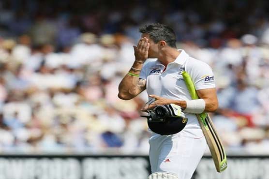 Australia takes 3 England wickets before lunch