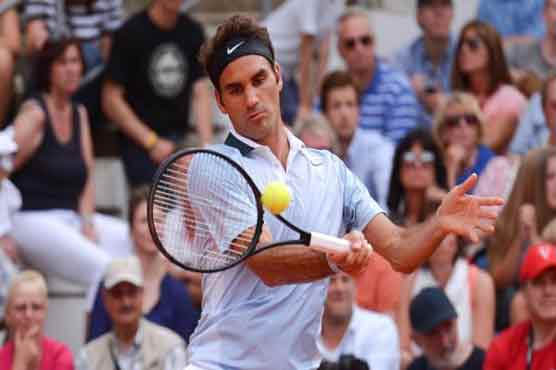 Federer, Haas reach Hamburg quarterfinals