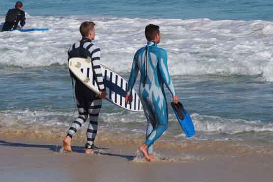 New wetsuit designed to repel shark attacks